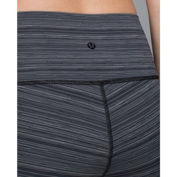 LULULEMON High Times Pant Luxtreme Size 2 Cyber Stripe Deep Coal Black - Picture 3 of 10